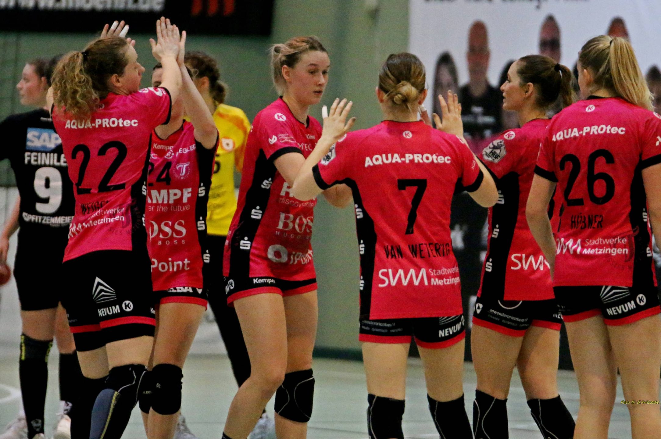 BTS Logistik Sponsoring Frauen Handball TuSsies